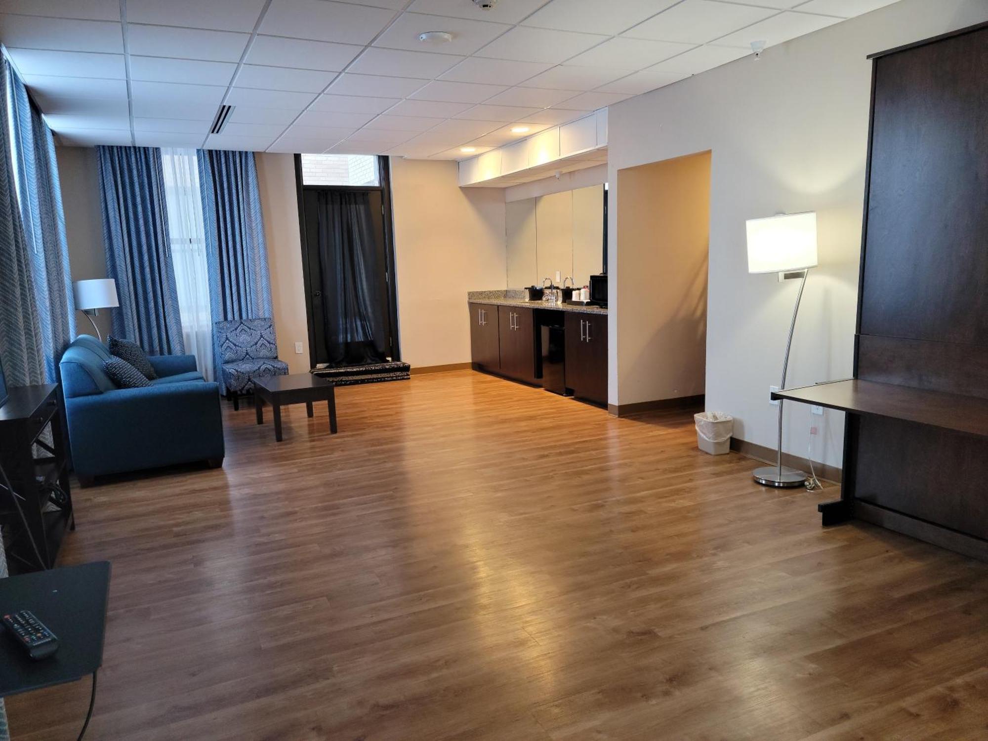 Lorain Ariel Broadway Hotel מראה חיצוני תמונה