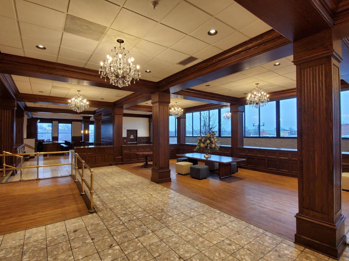 Lorain Ariel Broadway Hotel מראה חיצוני תמונה